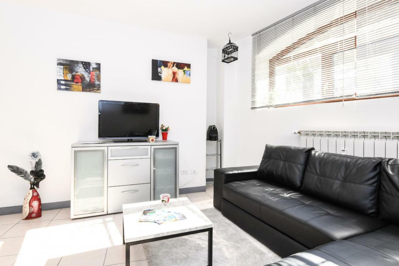 Desenzano Beach Apartment Desenzano del Garda Zewnętrze zdjęcie