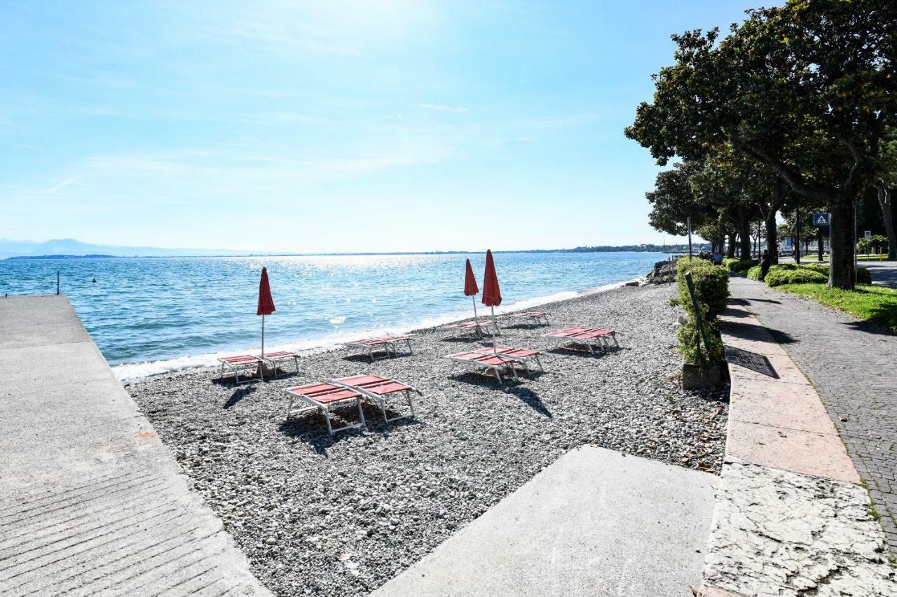 Desenzano Beach Apartment Desenzano del Garda Zewnętrze zdjęcie